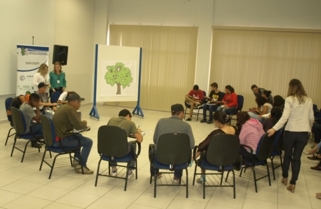 Jovens iniciam o programa Novos Caminhos em Blumenau