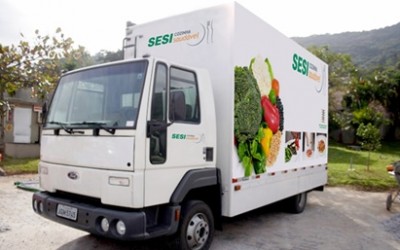 Blumenau, Pomerode e Timbó recebem caminhão Cozinha Brasil