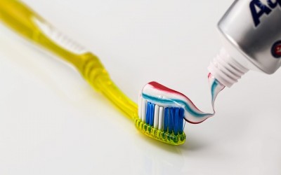 Cuidado com as soluções caseiras para higiene bucal