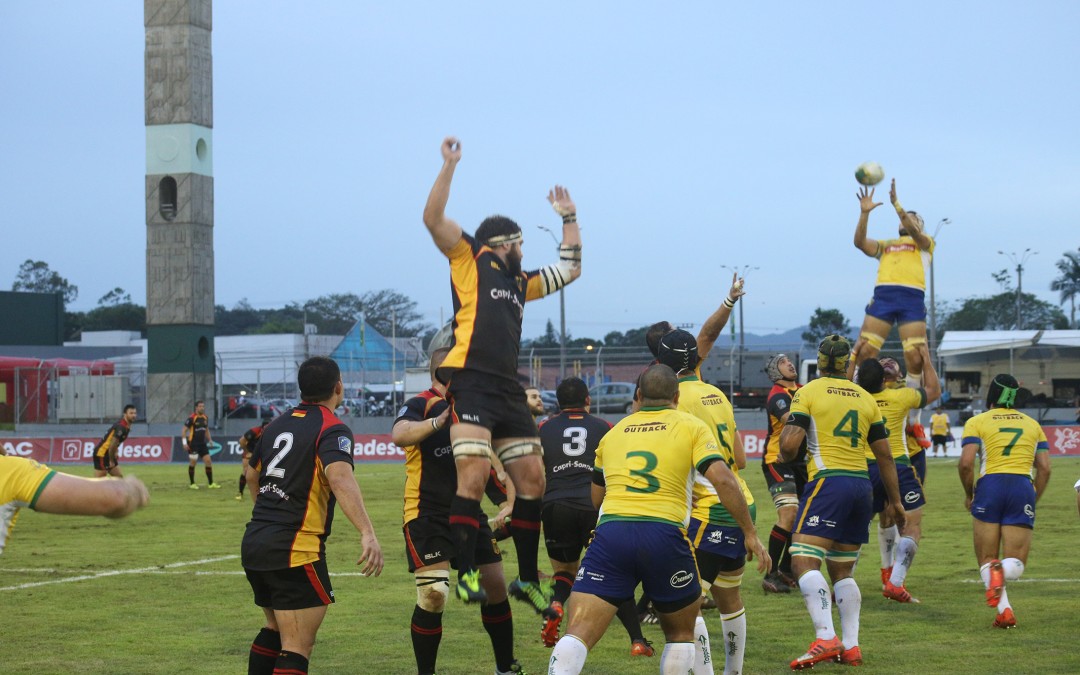 Complexo esportivo do SESI de Blumenau recebe cerca de três mil pessoas em partida internacional de rugby