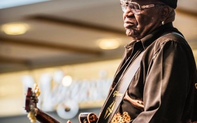 Parceiro de Buddy Guy toca em Blumenau
