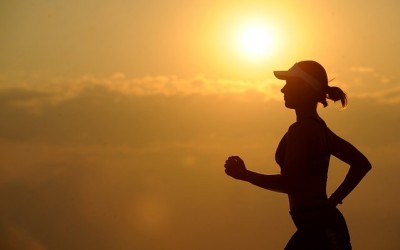 Cinco dicas para se preparar para o verão de forma saudável