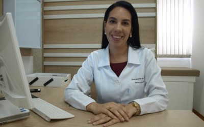 Neurocirurgiã de SC recebe o título de membro internacional da Academia Americana de Neurocirurgia da Base do Crânio