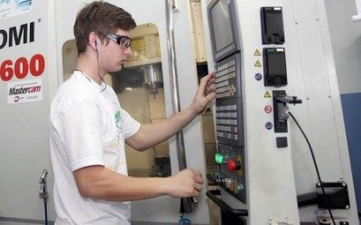 Estudantes de SC disputam vagas para torneio mundial de educação profissional
