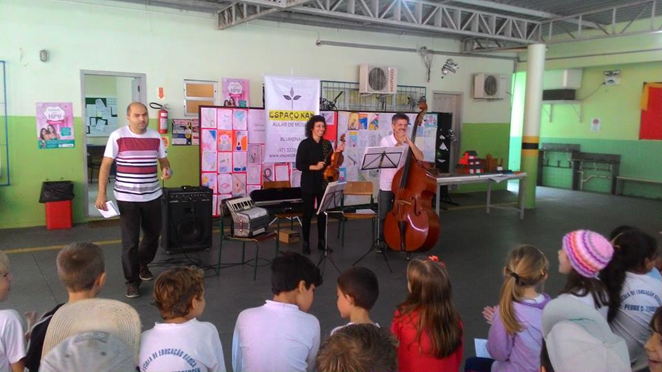 Novos bairros de Blumenau ganham polos de educação musical do projeto Vila EnCantos