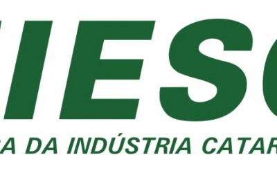 Seminário reúne educadores para debater boas práticas de gestão em escolas da rede pública de Blumenau