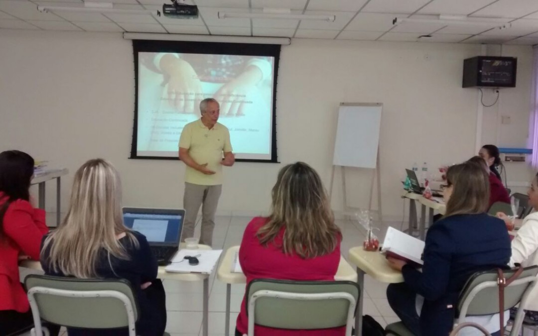 Programa de Inclusão do SESI promove capacitação com especialista português