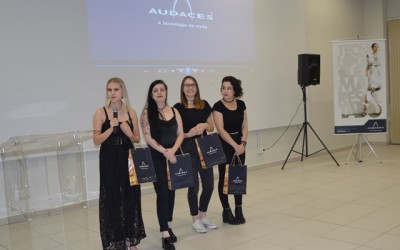 Alunos do SENAI de Blumenau desfilam criações de moda com sustentabilidade