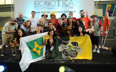Duas equipes do SESI/SC vão participar da etapa nacional do  Torneio de Robótica