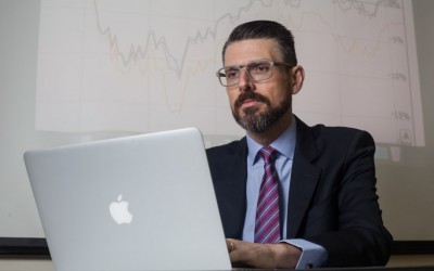 Especialista em finanças cria proposta simples para auxiliar na conquista da independência financeira