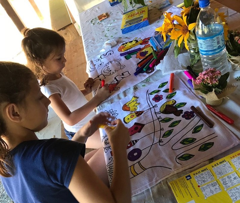 Três brincadeiras para se divertir com as crianças nas férias de julho