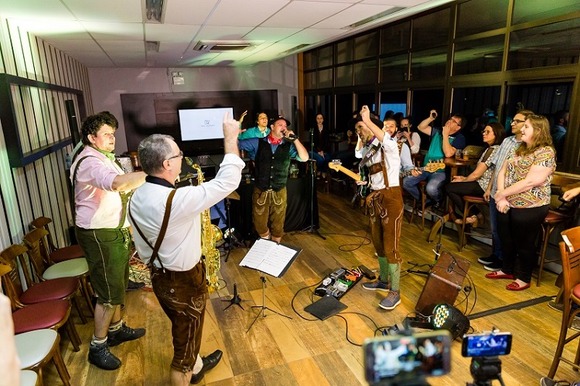 Hochsollerleben Band é oficialmente lançada em Blumenau e já tem agenda na Oktoberfest