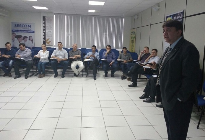 Sescon apresenta demandas da entidade aos vereadores de Blumenau