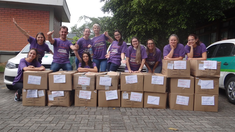 Unimed Blumenau doa mais de 800 itens arrecadados durante Campanha do Agasalho