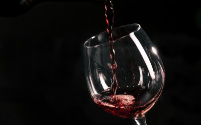 Dia Mundial do Hambúrguer: a combinação de vinho e hambúrguer dá certo?