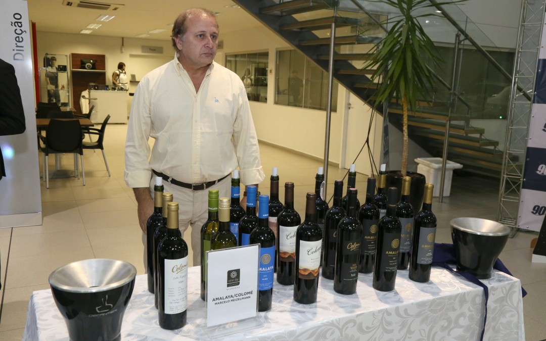 Decanter Blumenau promove degustação harmonizada com o produtor Marcelo Maizelmann, enólogo da vinícola Colomé