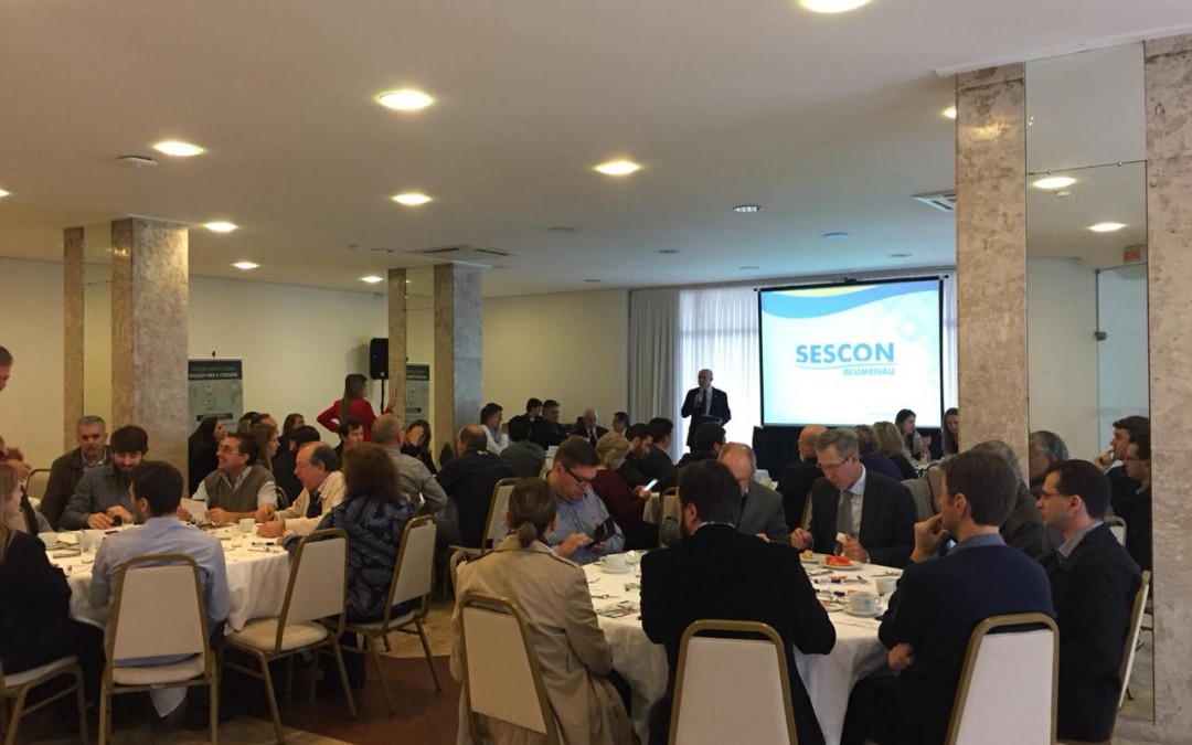 Sescon Blumenau promove mais uma edição do Café Contábil