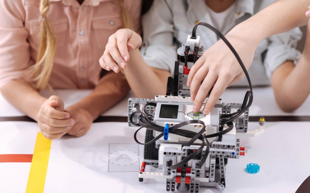 Alunos do Espaço de Educação Maker do SESI participam de torneio de robótica