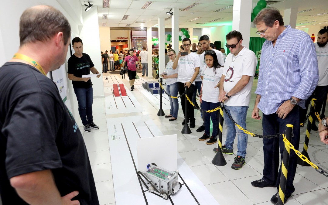 Alunos do SENAI de todo Estado participam do SENAI Challenge, em Joinville