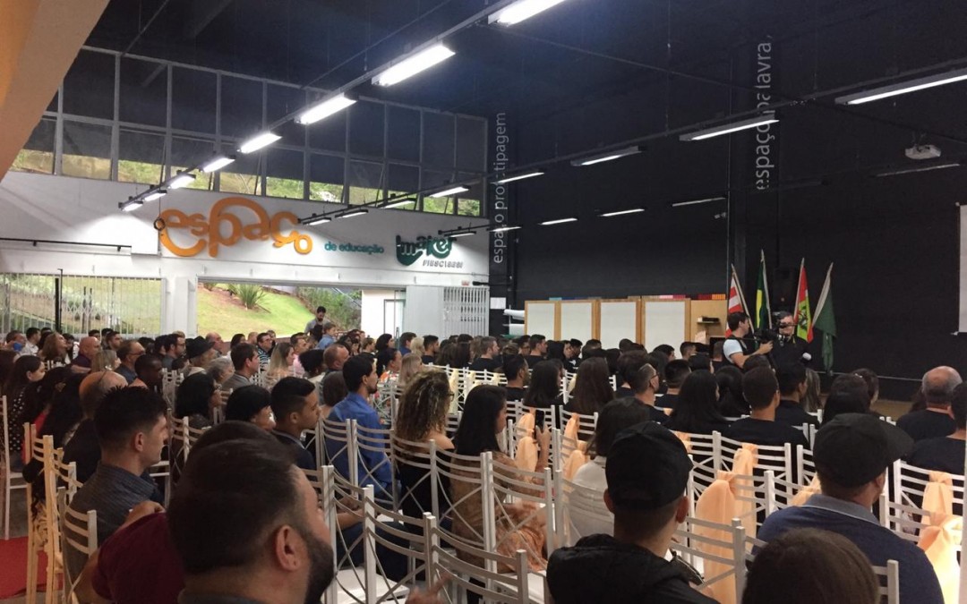 Oportunidade para conclusão do ensino médio com curso profissionalizante