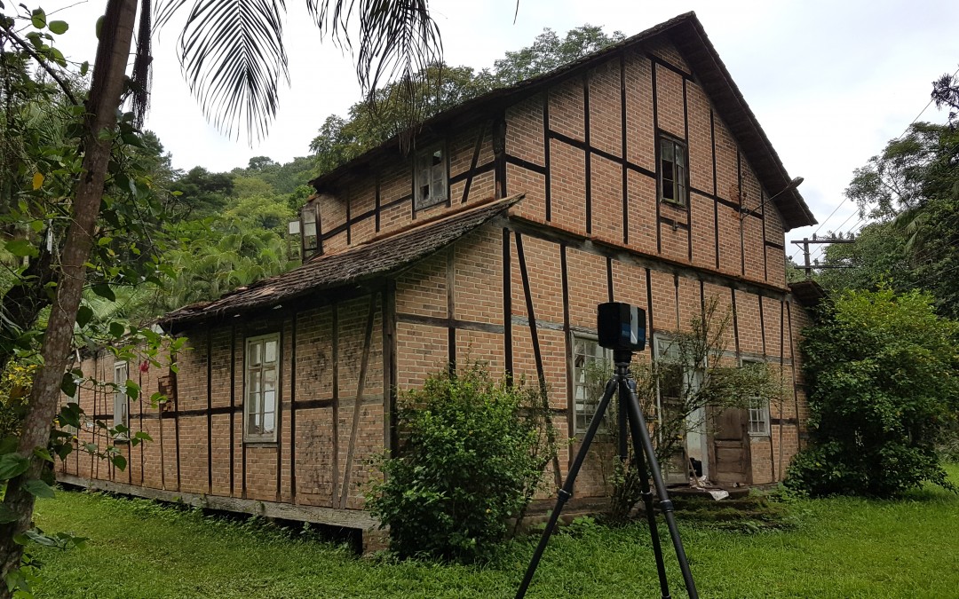 Restauração da segunda maior casa enxaimel de Blumenau conta com serviço de escaneamento inédito na cidade