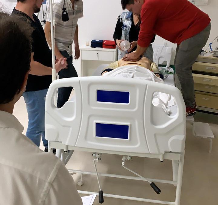 Curso aperfeiçoa profissionais de saúde para assistência a vítimas de paradas cardiorrespiratórias