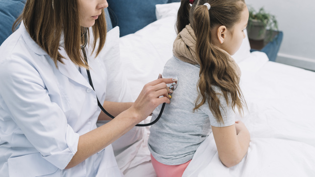 Pediatria no Brasil: especialidade médica está sumindo?