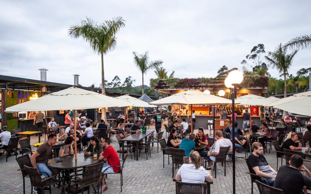 Cerca de 7 mil pessoas já passaram pelo Wila Gastronômica, novo boulevard gastronômico de Blumenau