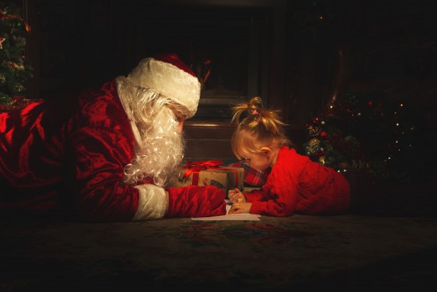 Dezenas de crianças têm pedido de Natal atendido