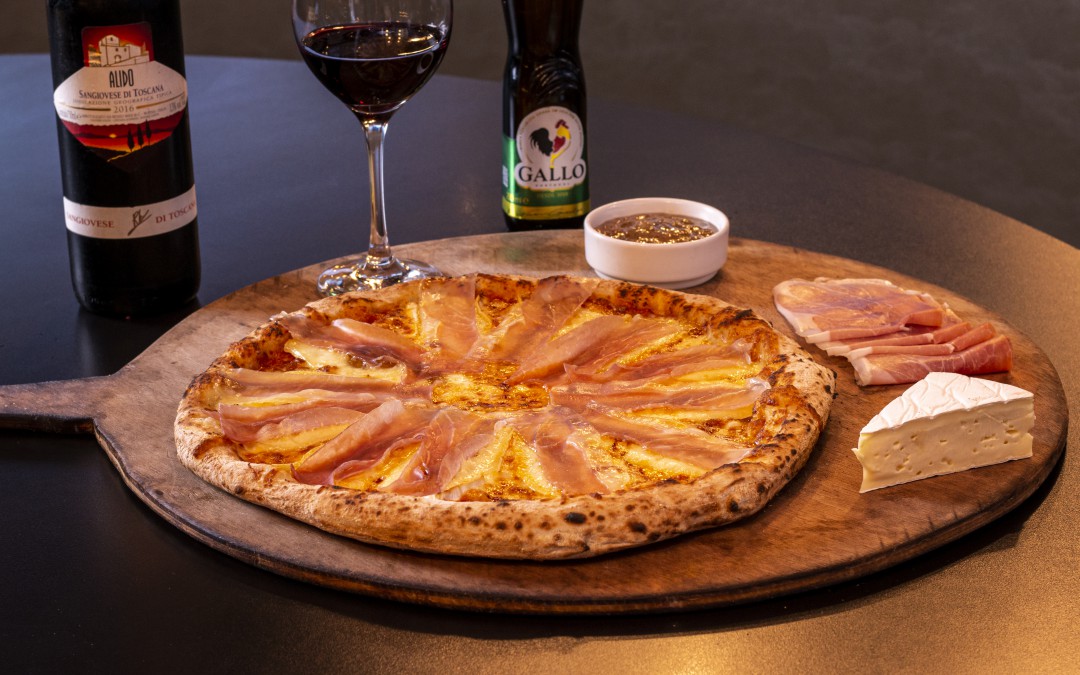 Pizzaria se transforma em negócio familiar, vira sucesso em Brusque e inaugura filial em Blumenau
