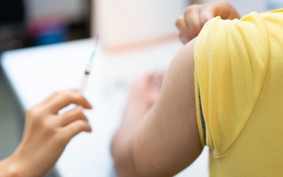 Vacina contra a gripe e Covid-19: o que é importante saber antes de se vacinar?