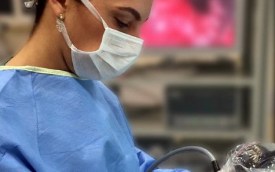 Mulheres que Inspiram: Danielle de Lara é pioneira na neurocirurgia catarinense