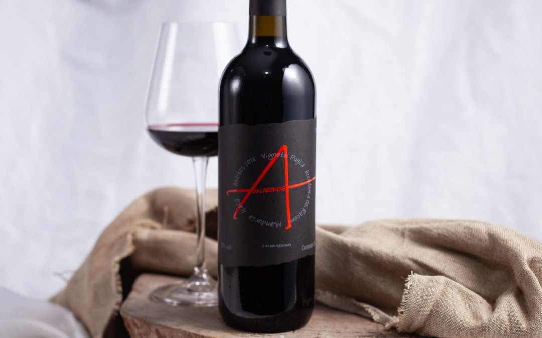 Enoteca promove outlet de vinhos com até 70% de desconto em Blumenau