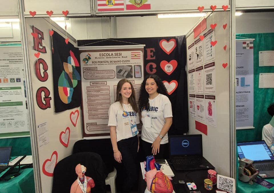 Estudantes da Escola SESI de Blumenau desenvolvem ECG domiciliar e vencem prêmio nacional